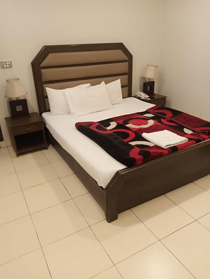 Hotel Eden Rock ราวัลปินดี ภายนอก รูปภาพ
